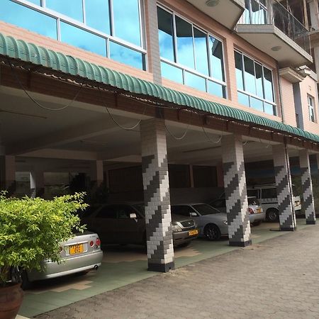 Mc-Elly'S Hotel Arusza Zewnętrze zdjęcie